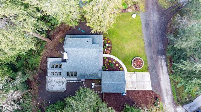 11785 Penny Place NE, Bainbridge Island, WA 98110