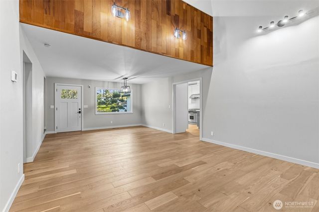 11785 Penny Place NE, Bainbridge Island, WA 98110