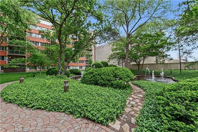 2525 Main Street 314, Kansas City, MO 64108