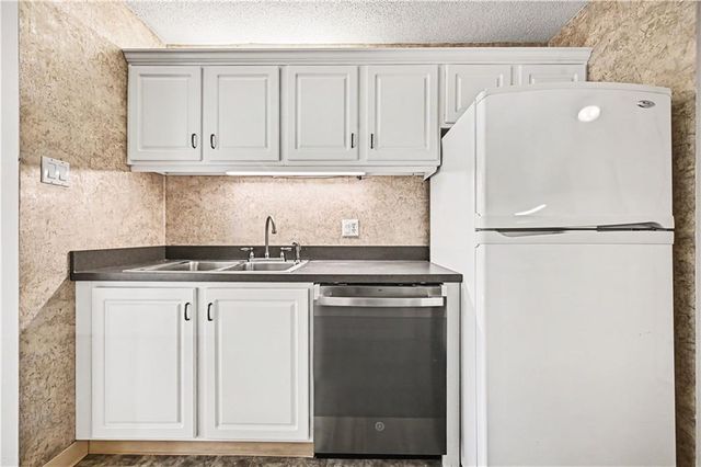 2525 Main Street 314, Kansas City, MO 64108