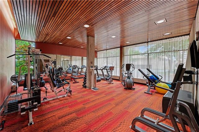 2525 Main Street 314, Kansas City, MO 64108