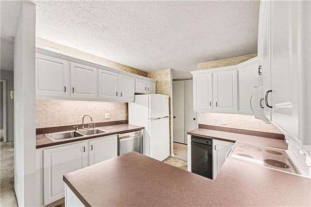 2525 Main Street 314, Kansas City, MO 64108