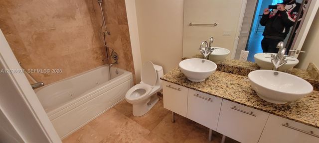 41 SE 5th Street 805, Miami, FL 33131
