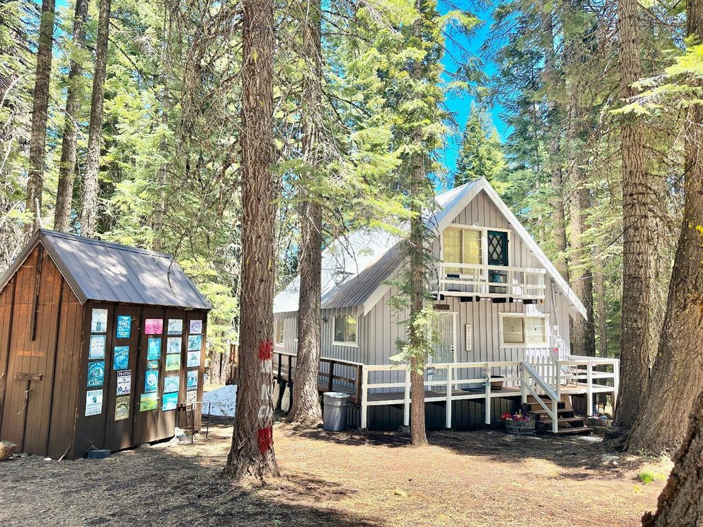 1340 Gooseberry Rd, Strawberry Valley, CA 95981