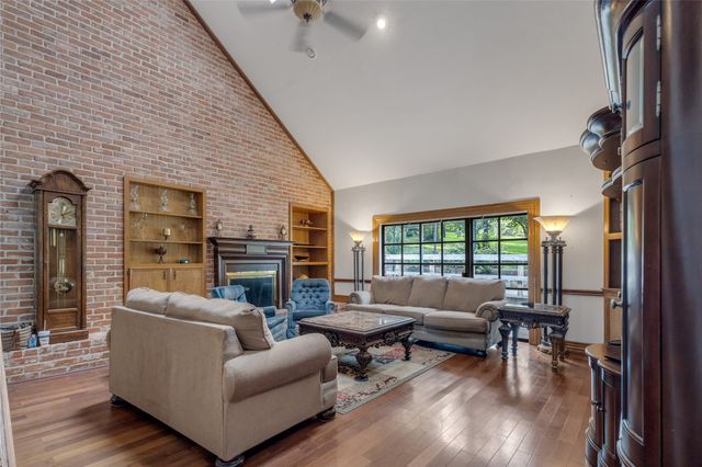 623 CR 2425, Mineola, TX 75773