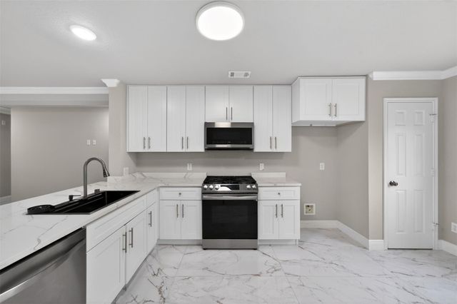 18927 Remington Bend Drive, Houston, TX 77073