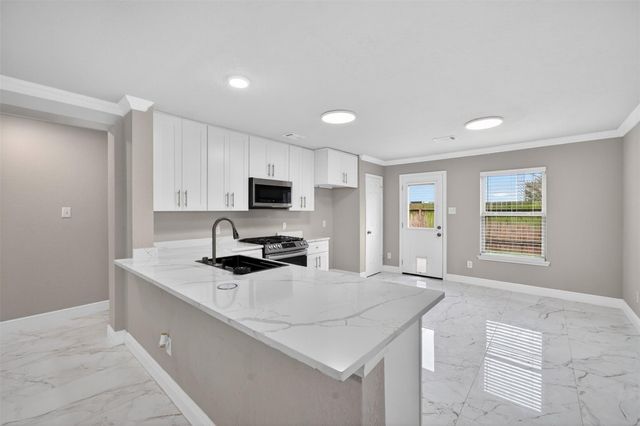 18927 Remington Bend Drive, Houston, TX 77073