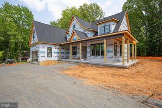 3200 LAKEVIEW PKWY, Locust Grove, VA 22508