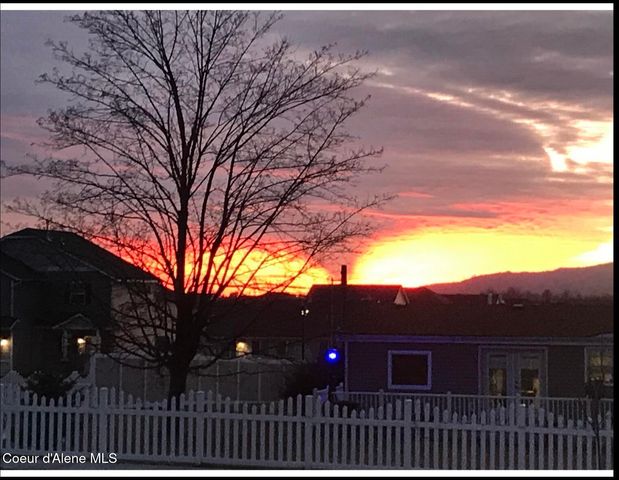 368 W TENNESSEE AVE, Post Falls, ID 83854