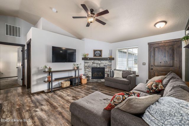 368 W TENNESSEE AVE, Post Falls, ID 83854