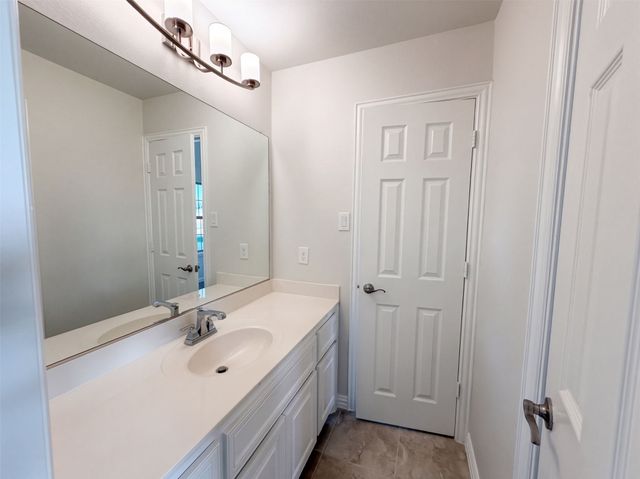 908 Heath Creek Drive, Desoto, TX 75115