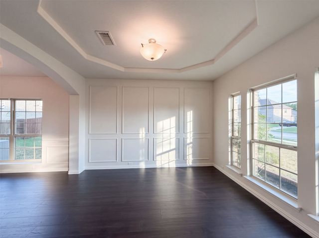 908 Heath Creek Drive, Desoto, TX 75115
