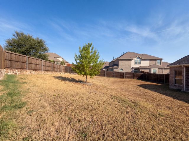 908 Heath Creek Drive, Desoto, TX 75115
