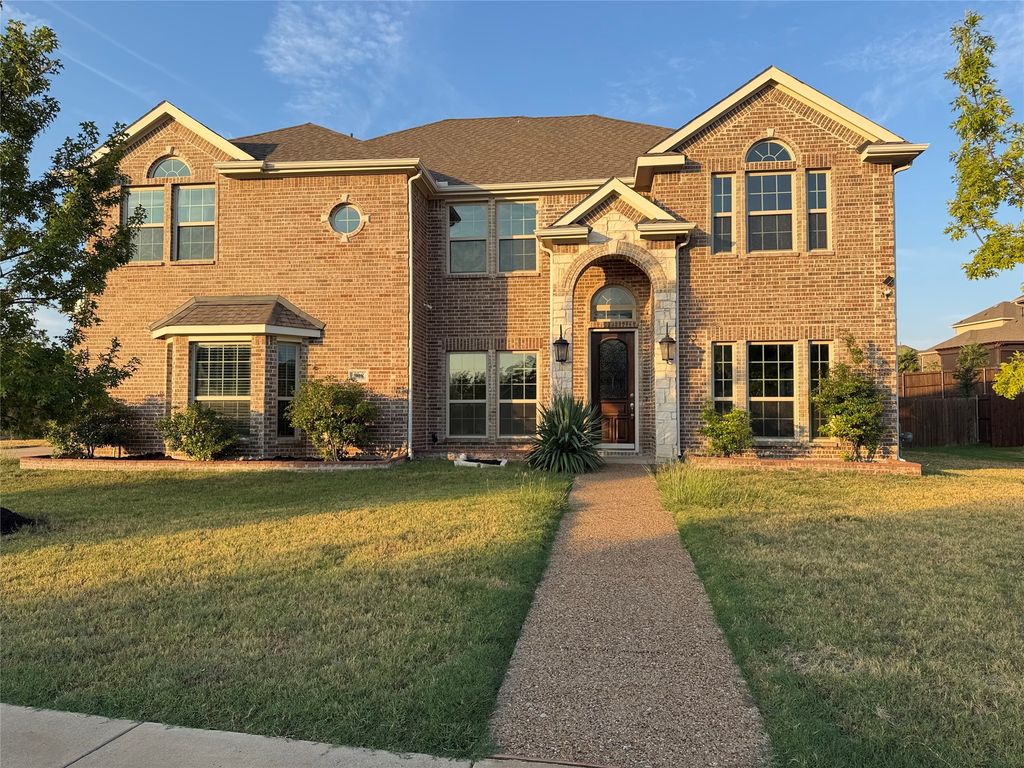908 Heath Creek Drive, Desoto, TX 75115