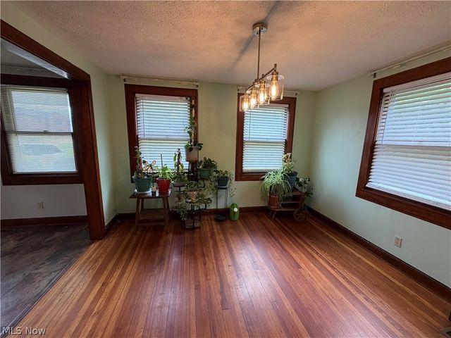 1557 D Street, Lorain, OH 44052