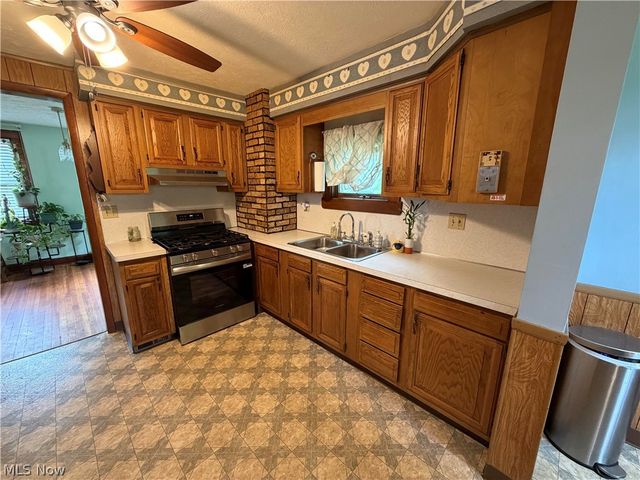 1557 D Street, Lorain, OH 44052