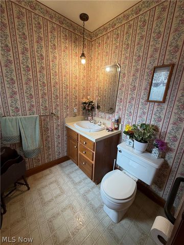 1557 D Street, Lorain, OH 44052