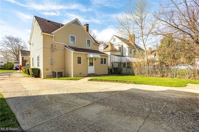 1557 D Street, Lorain, OH 44052