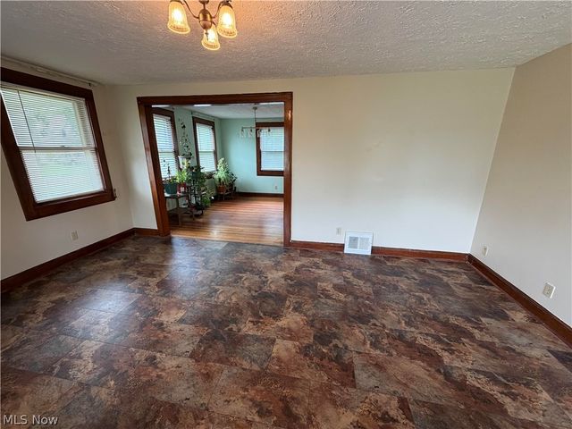 1557 D Street, Lorain, OH 44052