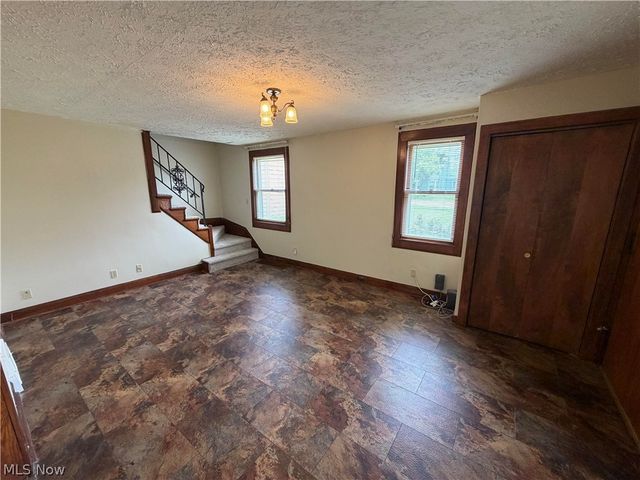 1557 D Street, Lorain, OH 44052