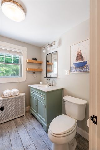 8 Lowell St, Billerica, MA 01862