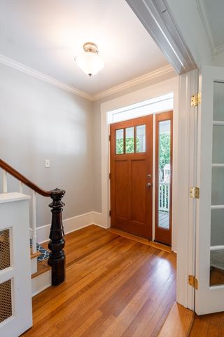 8 Lowell St, Billerica, MA 01862