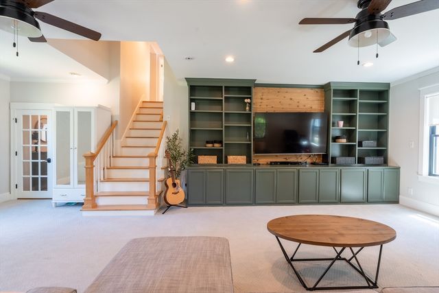 8 Lowell St, Billerica, MA 01862