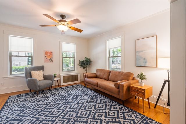 8 Lowell St, Billerica, MA 01862