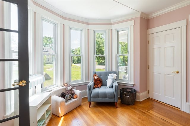 8 Lowell St, Billerica, MA 01862