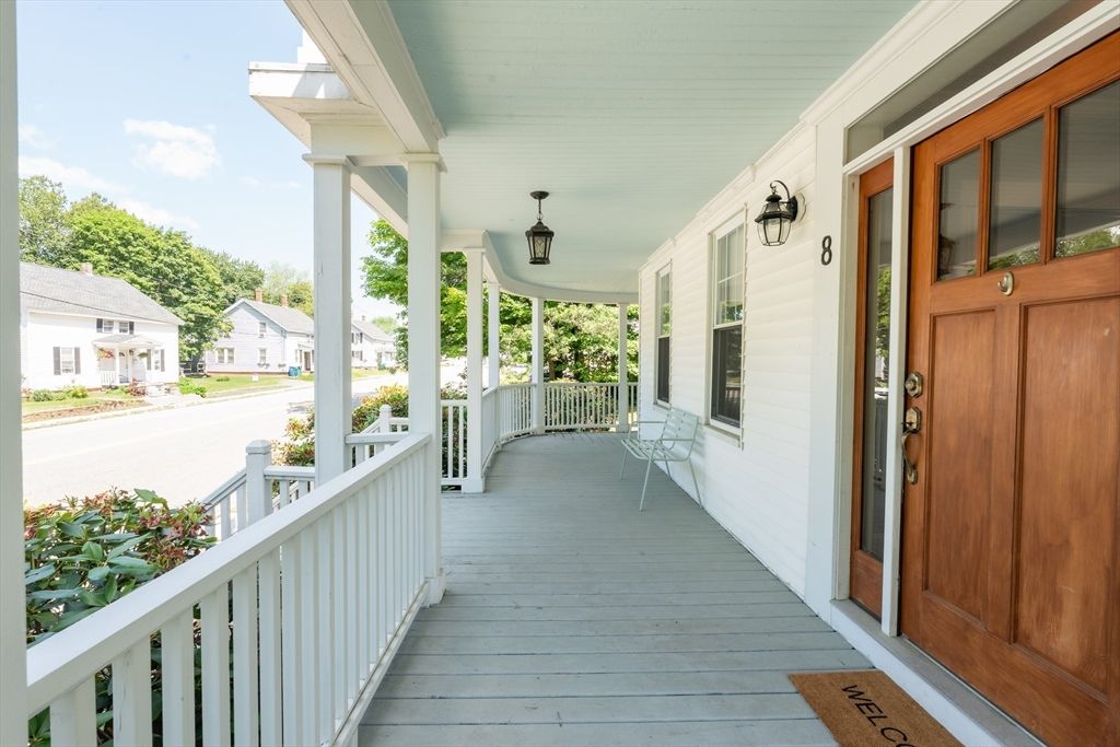 8 Lowell St, Billerica, MA 01862