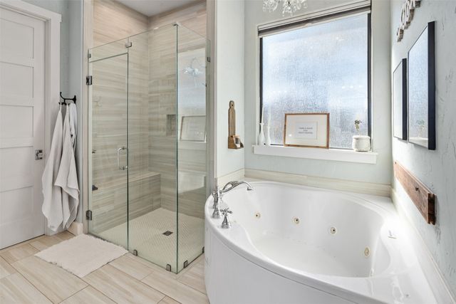 107 Nautical Point, Mabank, TX 75143