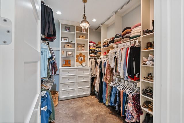 107 Nautical Point, Mabank, TX 75143