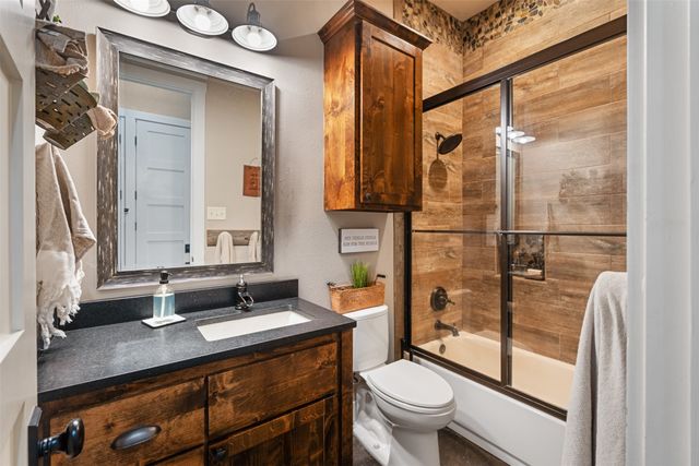 107 Nautical Point, Mabank, TX 75143