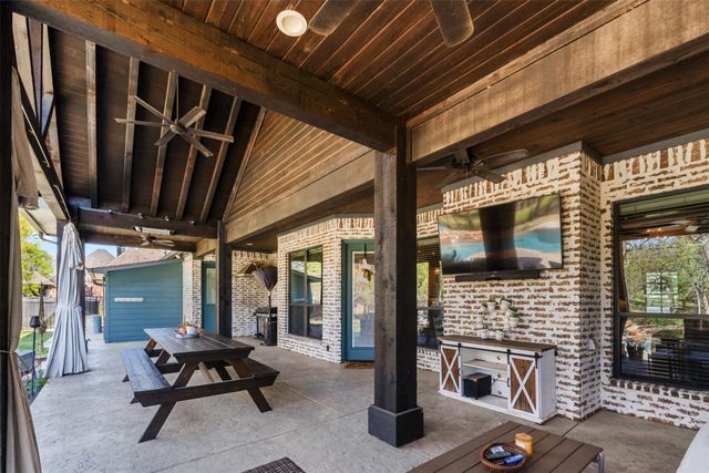 107 Nautical Point, Mabank, TX 75143