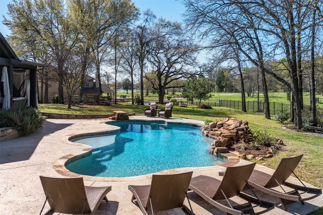 107 Nautical Point, Mabank, TX 75143