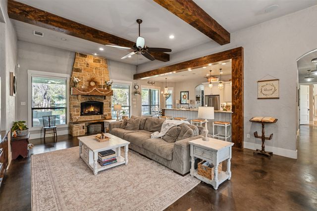 107 Nautical Point, Mabank, TX 75143