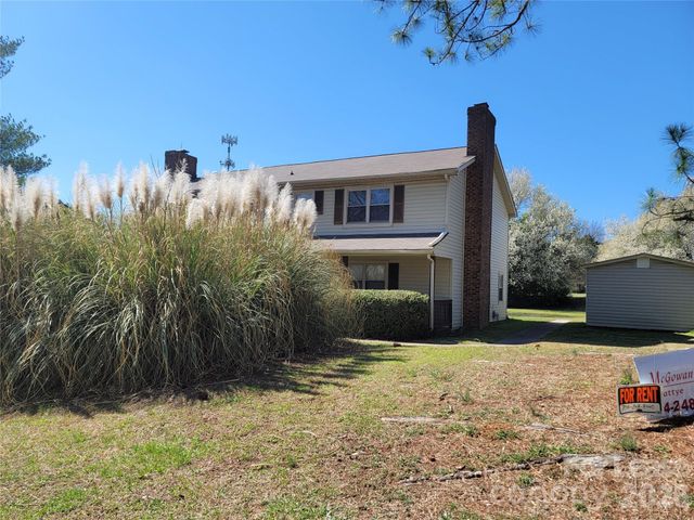 5323 Chestnut Lake Drive, Charlotte, NC 28227
