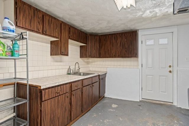 5 William Rd, Billerica, MA 01821