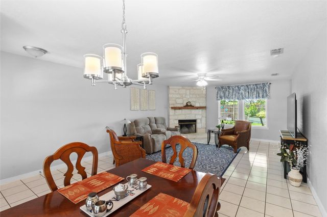 1104 Hilltop DR, San Marcos, TX 78666