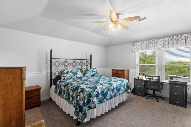1104 Hilltop DR, San Marcos, TX 78666