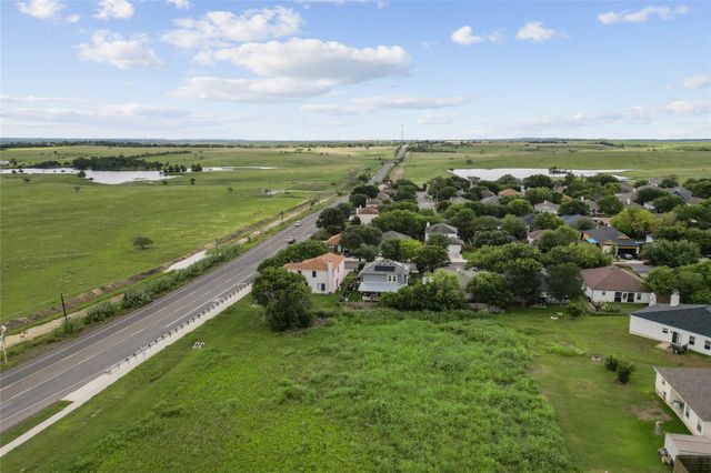 1104 Hilltop DR, San Marcos, TX 78666
