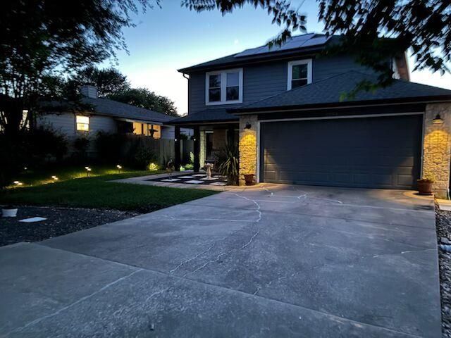 1104 Hilltop DR, San Marcos, TX 78666