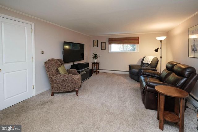 229 GRANDE VALLEY RD, Reading, PA 19606