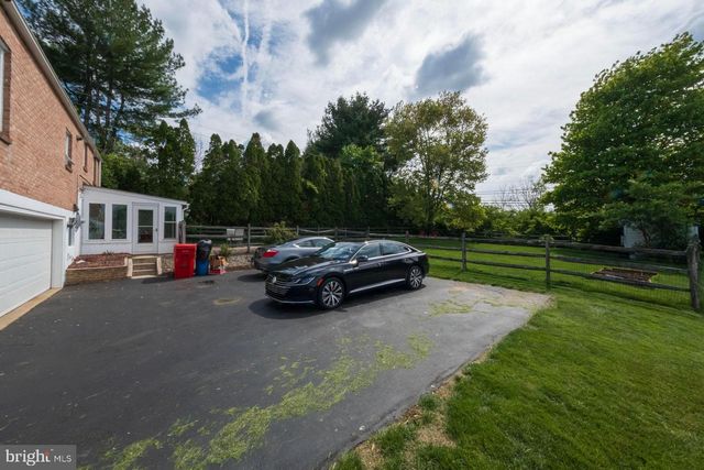 229 GRANDE VALLEY RD, Reading, PA 19606