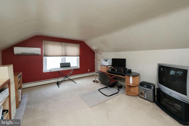 229 GRANDE VALLEY RD, Reading, PA 19606