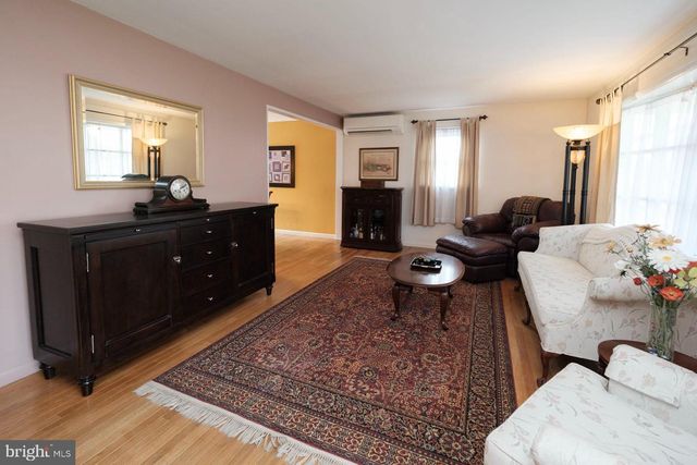 229 GRANDE VALLEY RD, Reading, PA 19606