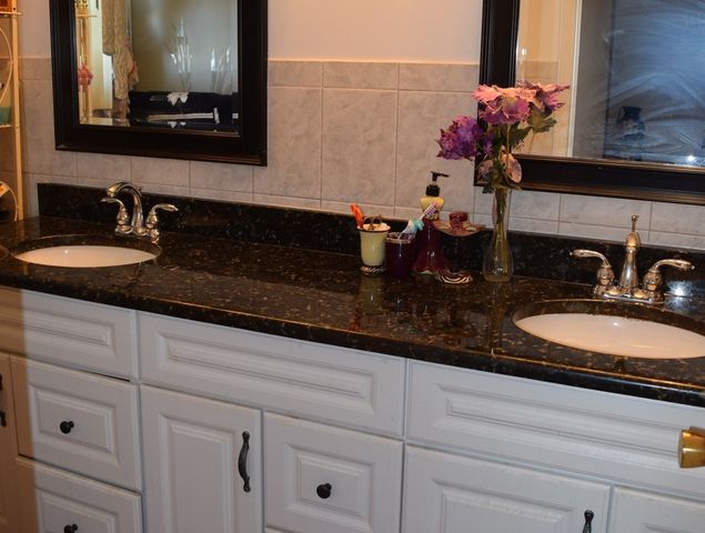 8220 S Mozart Street, Chicago, IL 60652