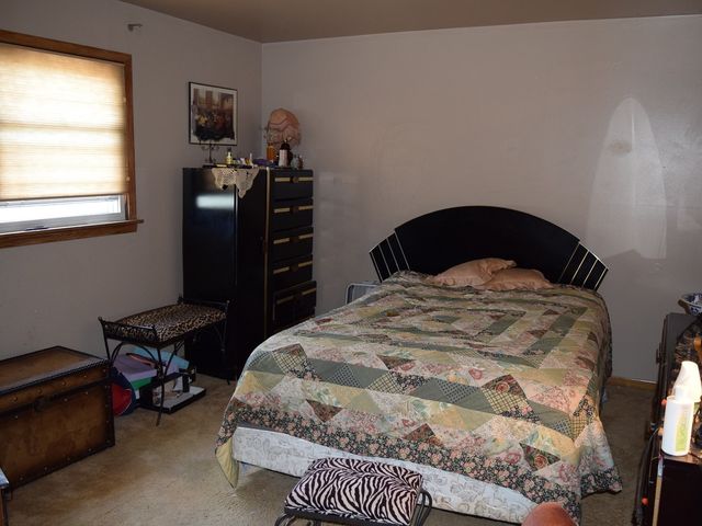 8220 S Mozart Street, Chicago, IL 60652