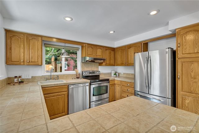 9511 Maple Avenue SW, Lakewood, WA 98499