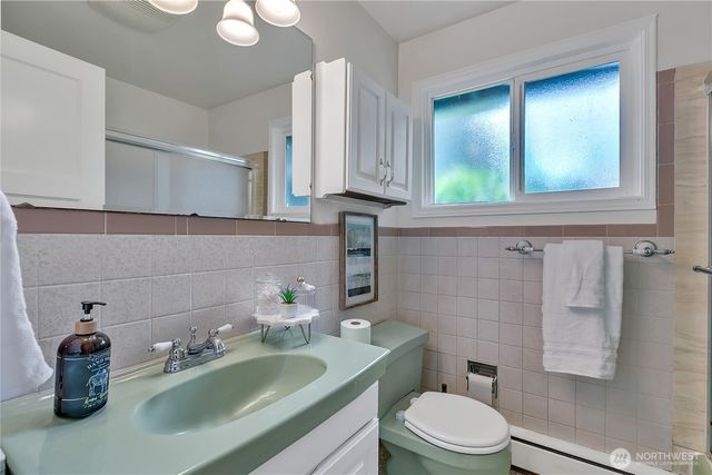 9511 Maple Avenue SW, Lakewood, WA 98499